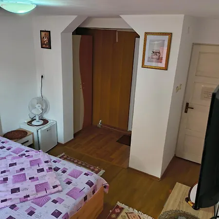 בית אירוח Casa Victor *